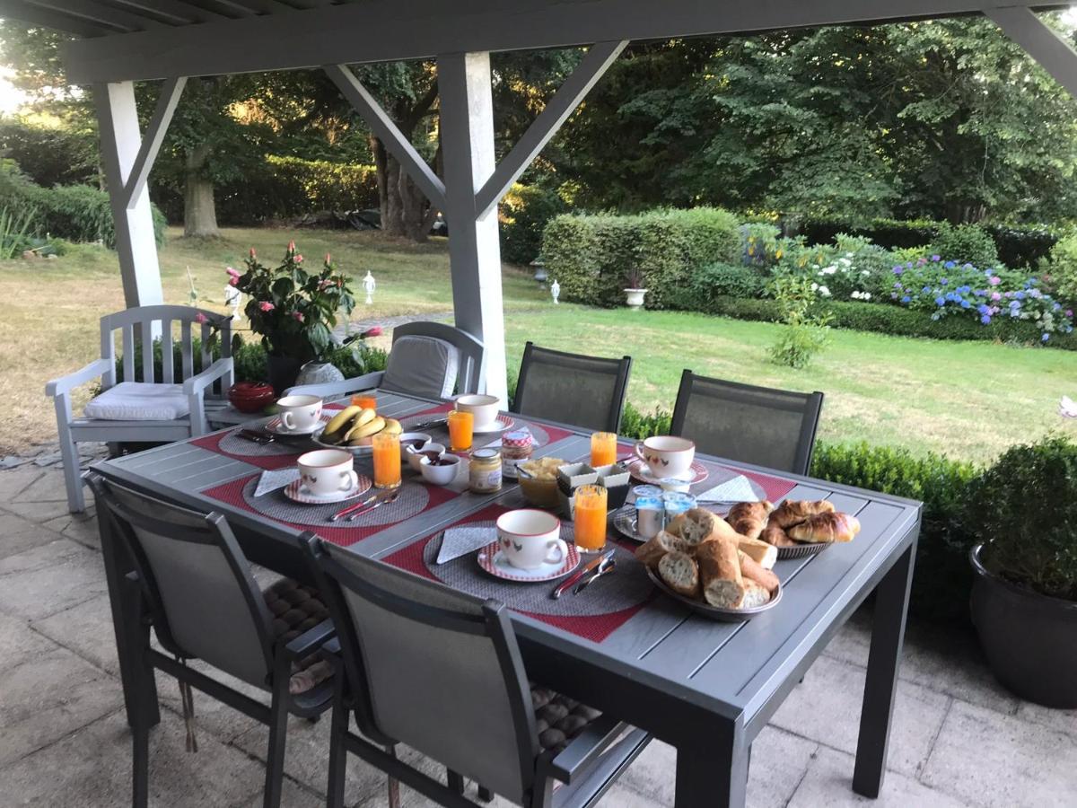 Bed and Breakfast Les Chaumieres Du Pays D'Auge Le Breuil-en-Auge Екстер'єр фото